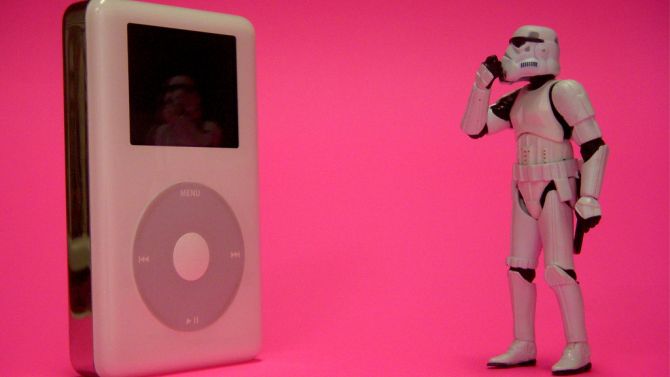 Als ze Star Wars nieuw leven in kunnen blazen, moet dat met de iPod ook wel lukken.