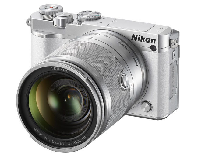 Zelfs verkrijgbaar in hipsterwit, die Nikon-cam