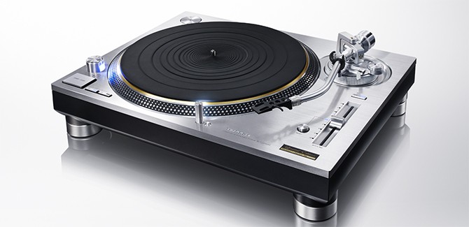 Het is 2016 en Technics brengt zijn legendarische platenspeler terug