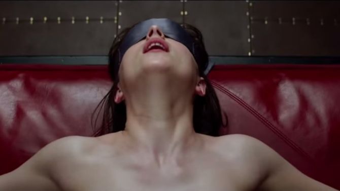 De film Fifty Shades Of Gray wordt een stuk minder sexy als je weet dat je moeder het boek waarschijnlijk heeft gelezen